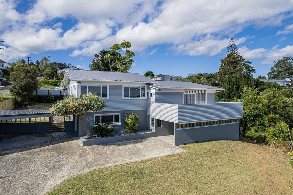 44 Memorial Drive, Parahaki, Whangarei - Carousel 1