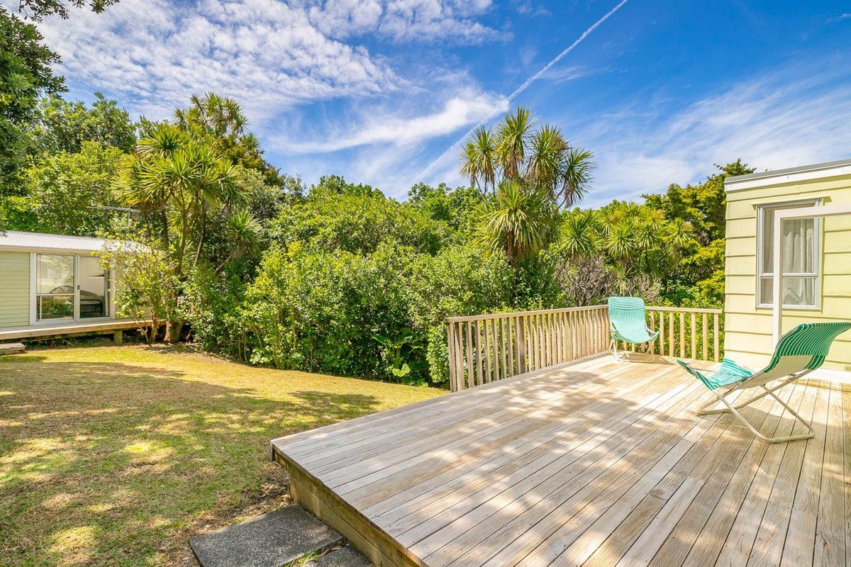 21 Wonderview Road, Leigh, Leigh - Carousel 1