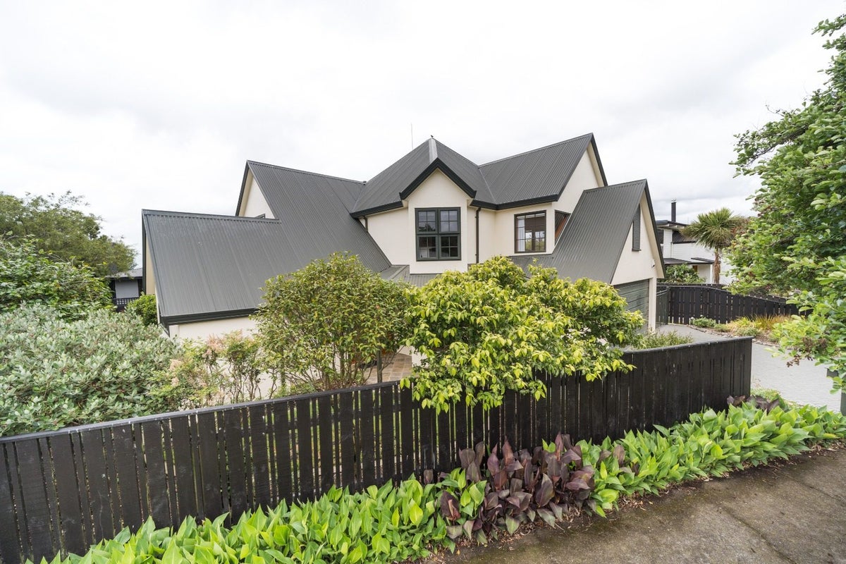 88 Clifton Terrace, Fitzherbert, Palmerston North, Manawatu / Whanganui - Carousel 2