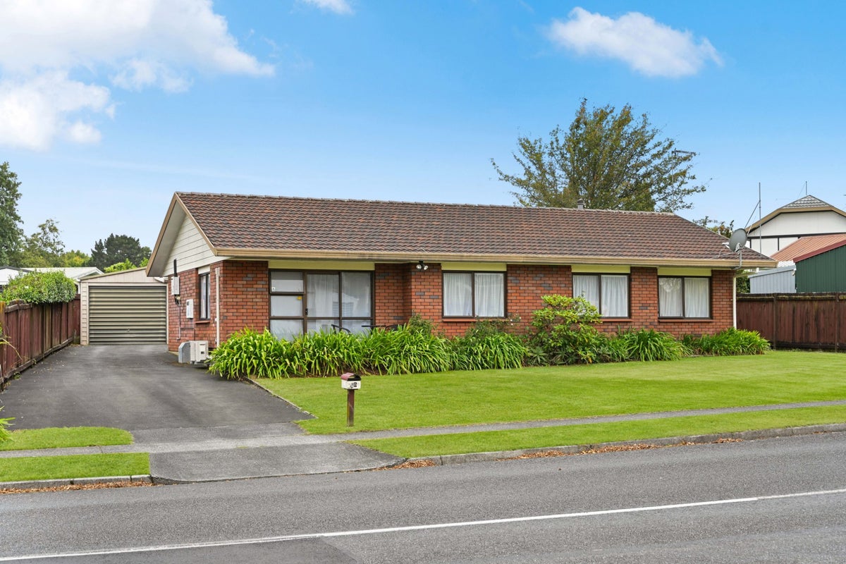 15 Tupelo Street, Pukete, Hamilton - Carousel 15