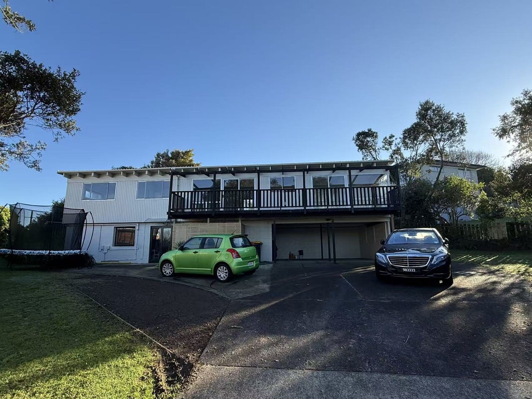 19 Landop Terrace, Howick, Auckland - Carousel 1