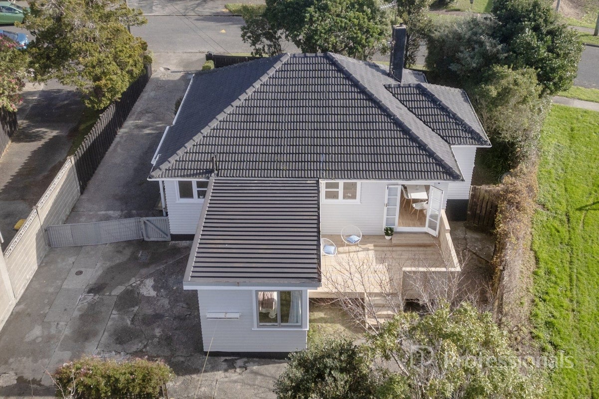 2 Hill Grove, Naenae, Lower Hutt - Carousel 29