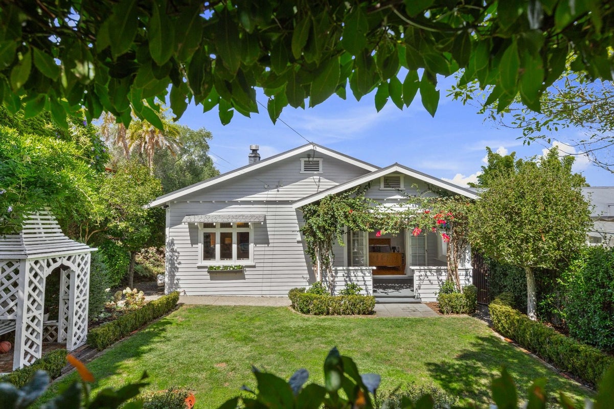 23 Ewen Alison Avenue, Devonport, Auckland - Carousel 1