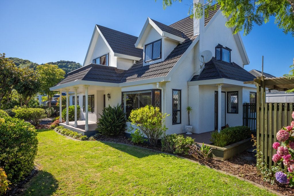 86 Halifax Street East, The Wood, Nelson - Carousel 1