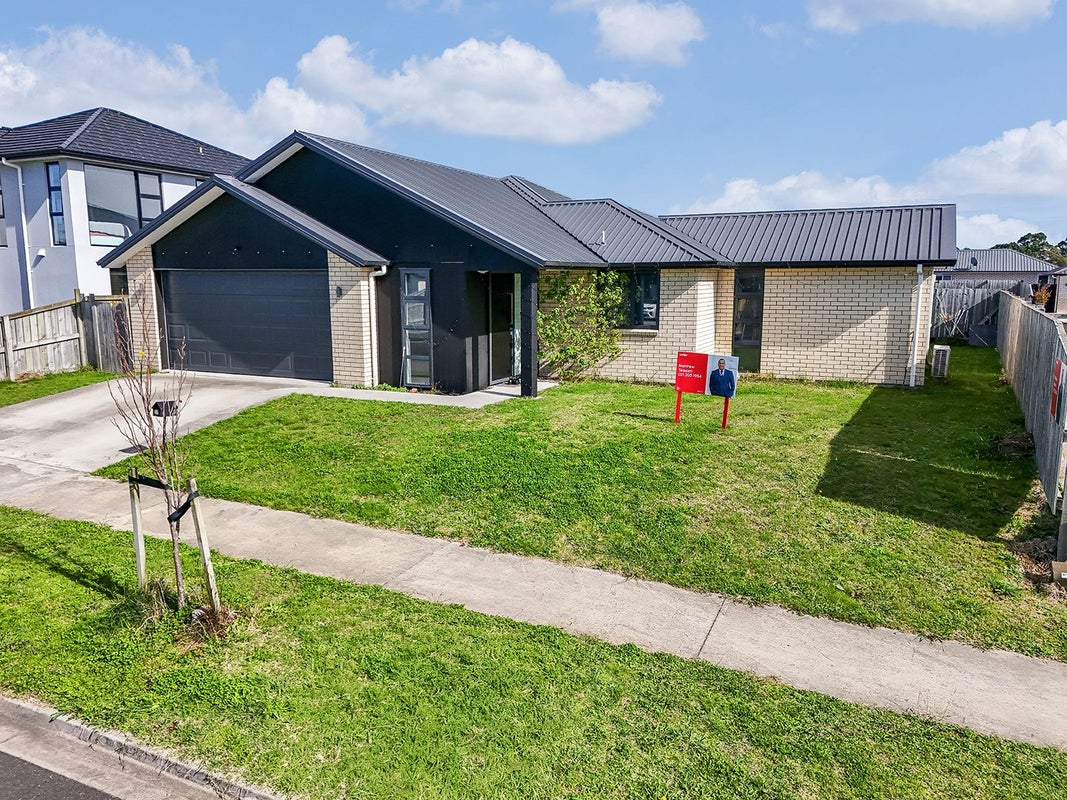 22 Inuwai Street, Glenview, Hamilton - Carousel 2