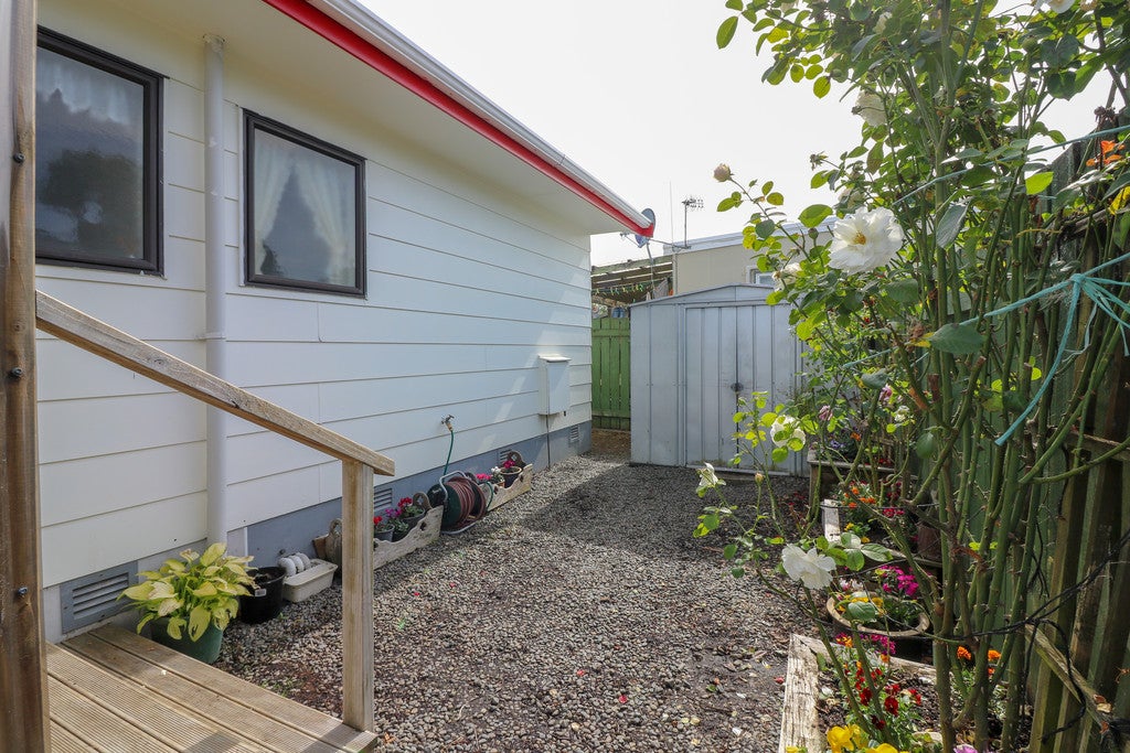 53 Benmore Avenue, Cloverlea, Palmerston North - Carousel 19