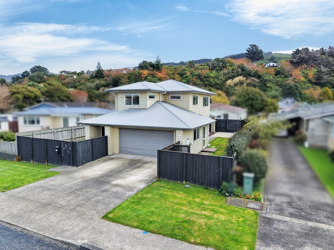 8 Davies Street, Tawa, Wellington - Carousel 1