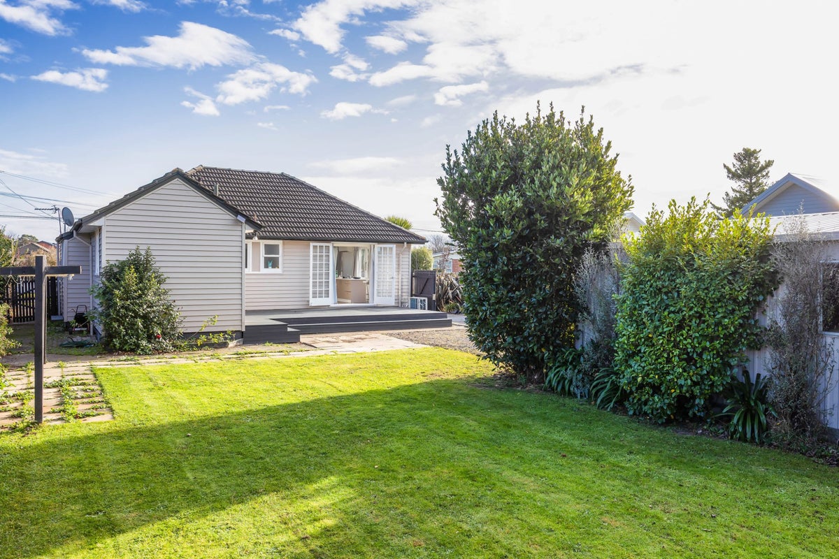 10 Camden Street, Northcote, Christchurch - Carousel 2