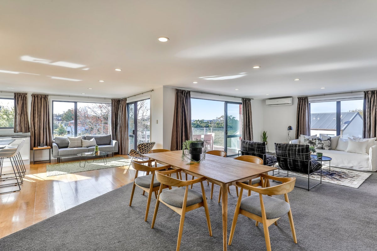 88 Tiroroa Avenue, Te Atatu South, Auckland - Carousel 2