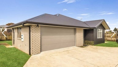 12 Rolleston Street, Kihikihi, Te Awamutu - Carousel 1