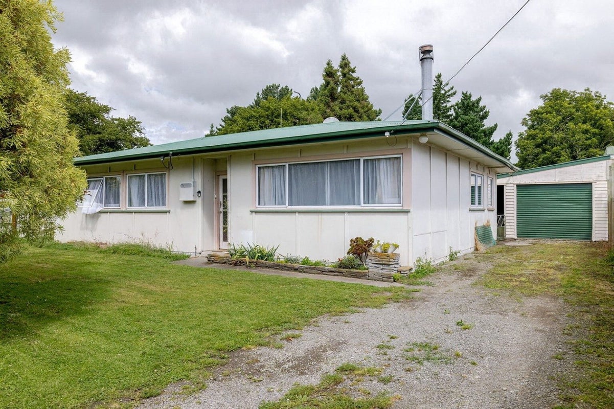 2B Mara Street, Mangatainoka, Pahiatua - Carousel 1