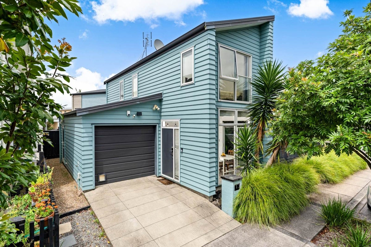 7 Torea Tai Road, Hobsonville, Auckland - Carousel 1