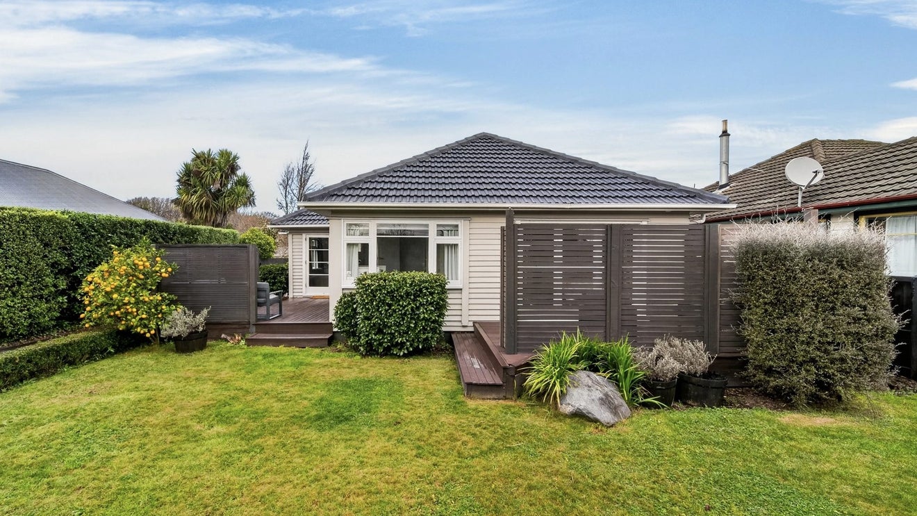 220 Knowles Street, St Albans, Christchurch - Carousel 1