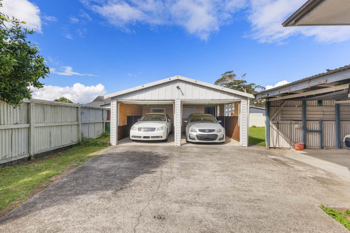 444 Roscommon Road, Clendon Park, Auckland - Carousel 2