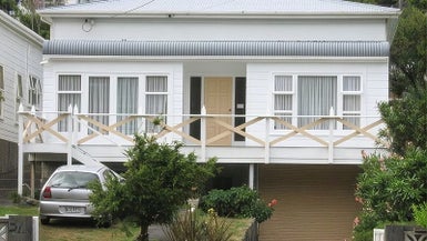 37 The Parade, Island Bay, Wellington - Carousel 1
