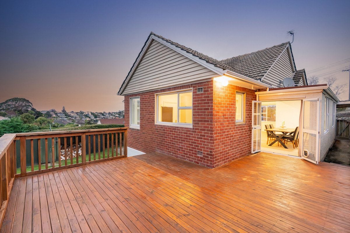 98 Lynn Street, Wakari, Dunedin - Carousel 1