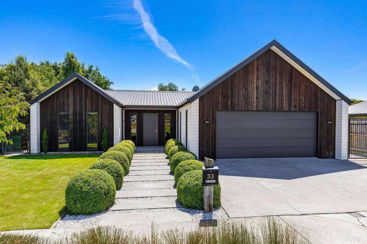 33 Blackmore Place, Springlands, Blenheim - Carousel 1