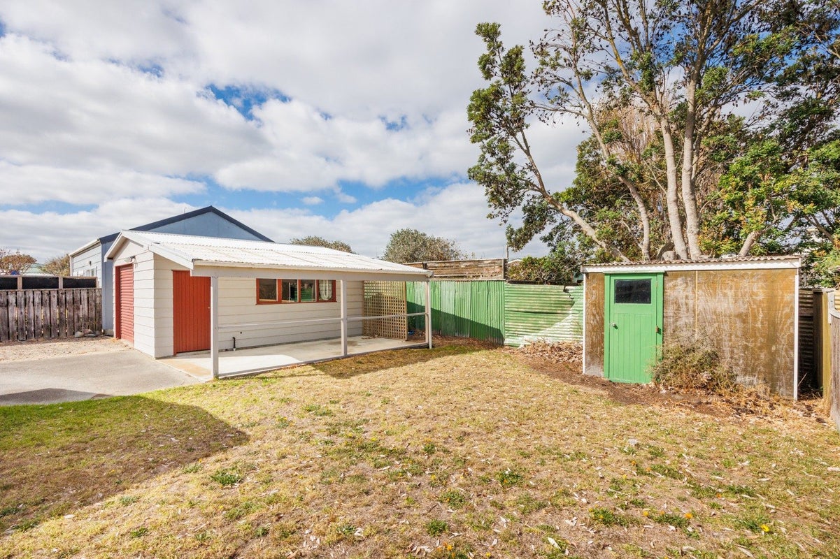 14 Cousins Avenue West, Foxton Beach, Foxton - Carousel 16