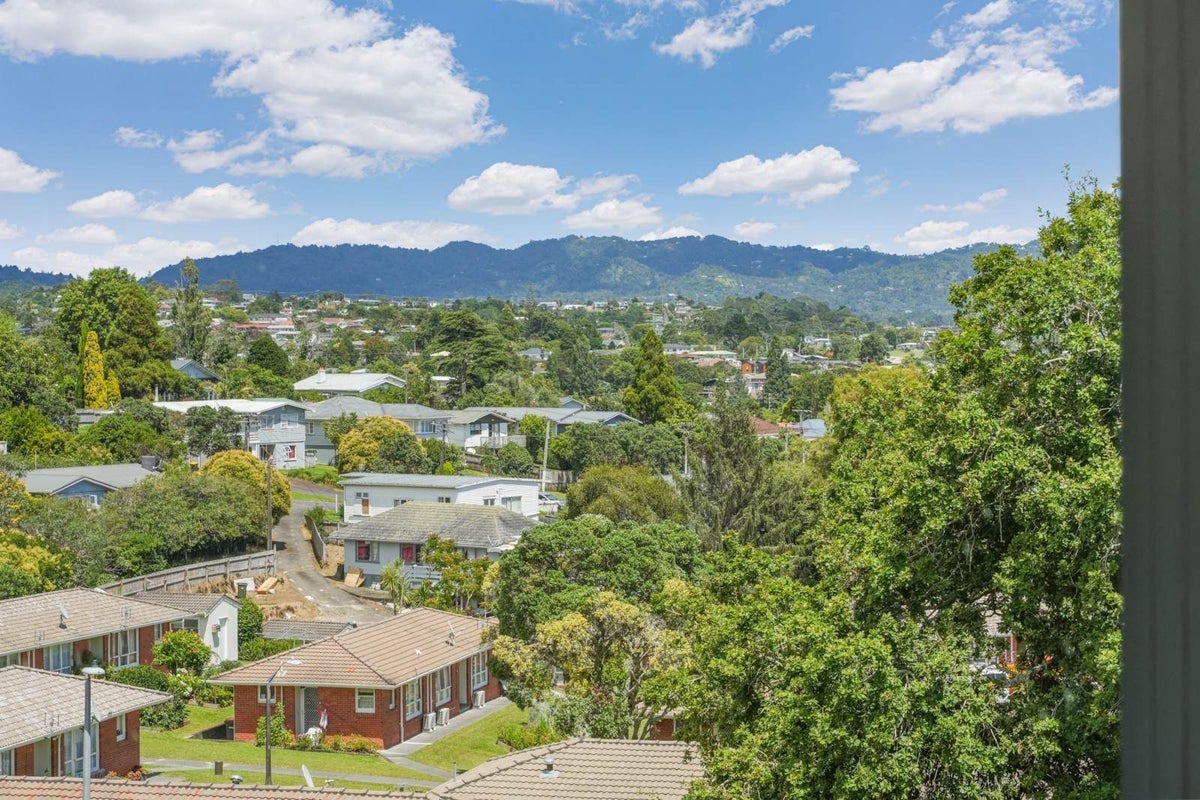 4/78 West Coast Road, Glen Eden, Auckland - Carousel 2