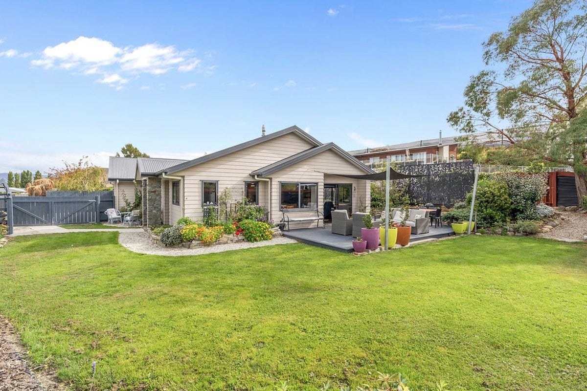 13 Missy Crescent, Mount Pisa, Cromwell - Carousel 1
