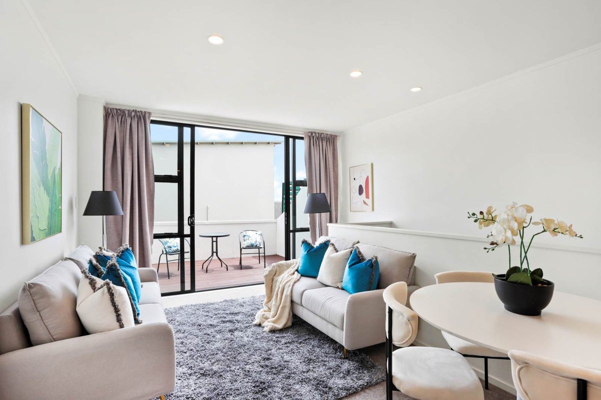 2/561 Blockhouse Bay Road, Blockhouse Bay, Auckland - Carousel 2