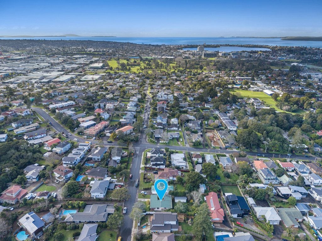 54 Holland Road, Hillcrest, Auckland - Carousel 18