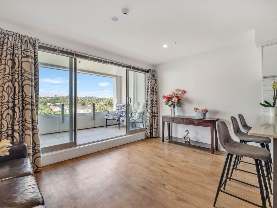 304/25 BUTE Road, Browns Bay, Auckland - Carousel 2