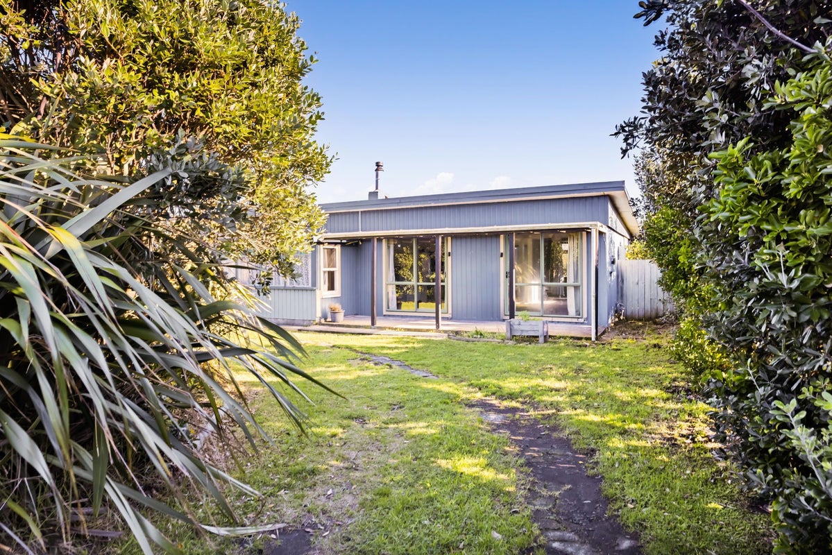 2 Wilson Road, Opunake - Carousel 1
