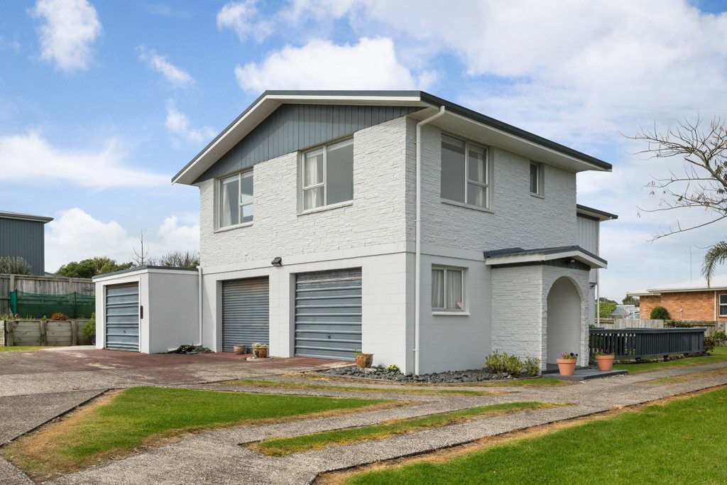 15 Snell Crescent, Waihi Beach, Waihi Beach - Carousel 2