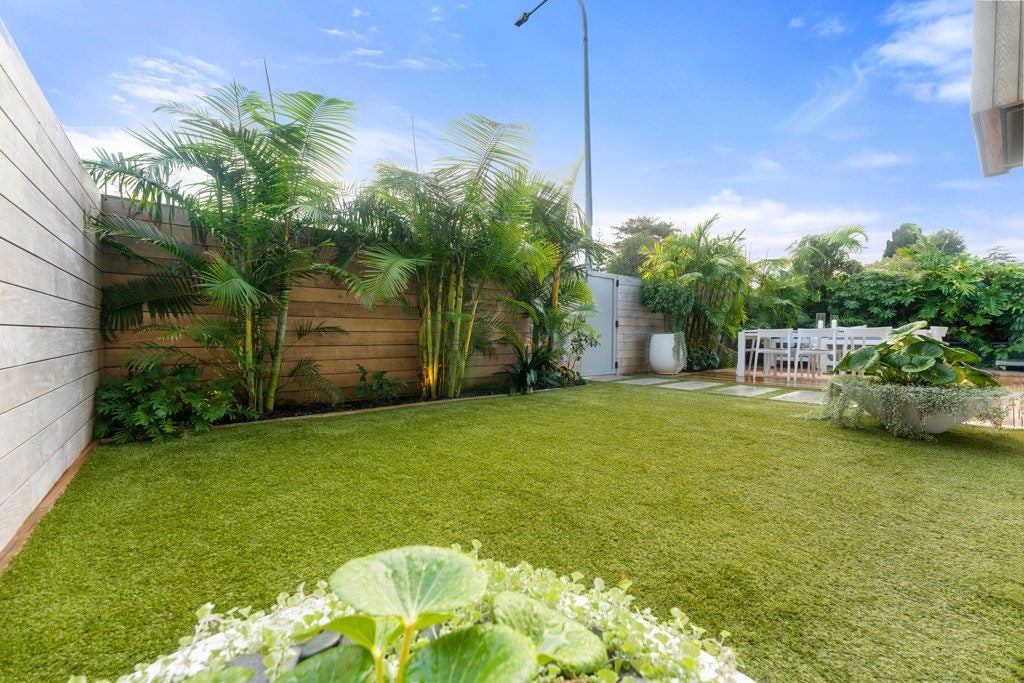 26 Margaret Place, Milford, Auckland - Carousel 2