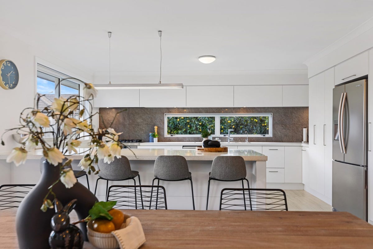 19 Mortlake Heights, Pyes Pa, Tauranga - Carousel 2