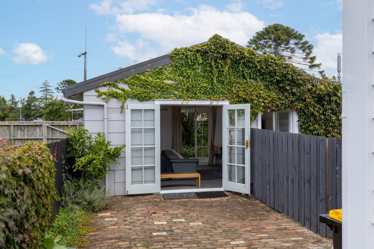 7 Corbett Street, Paeroa, Paeroa - Carousel 1