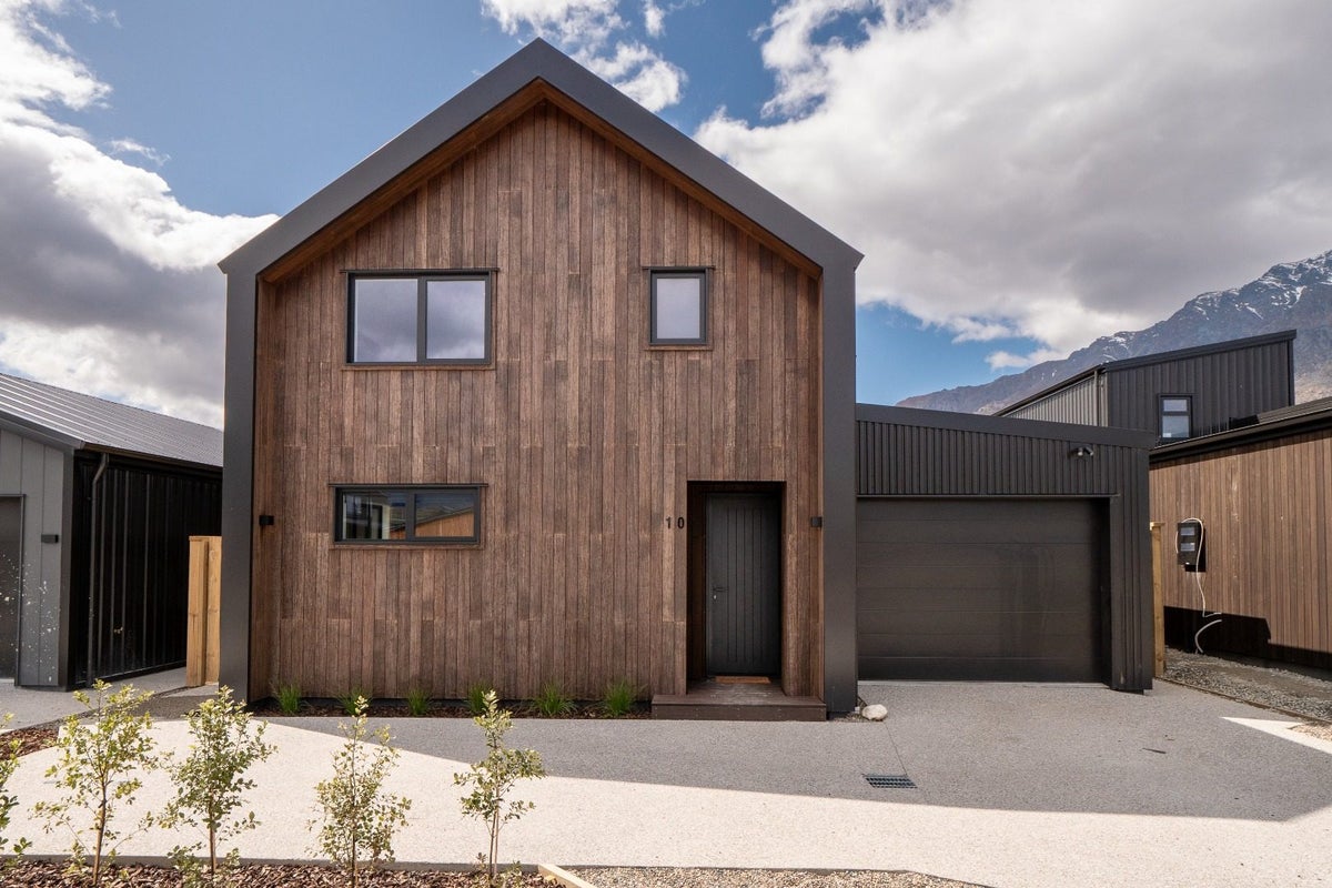 10 Rushland Road, Jacks Point, Queenstown - Carousel 1