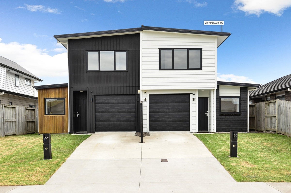 2/7 Tokerau Drive, Rototuna North, Hamilton - Carousel 1