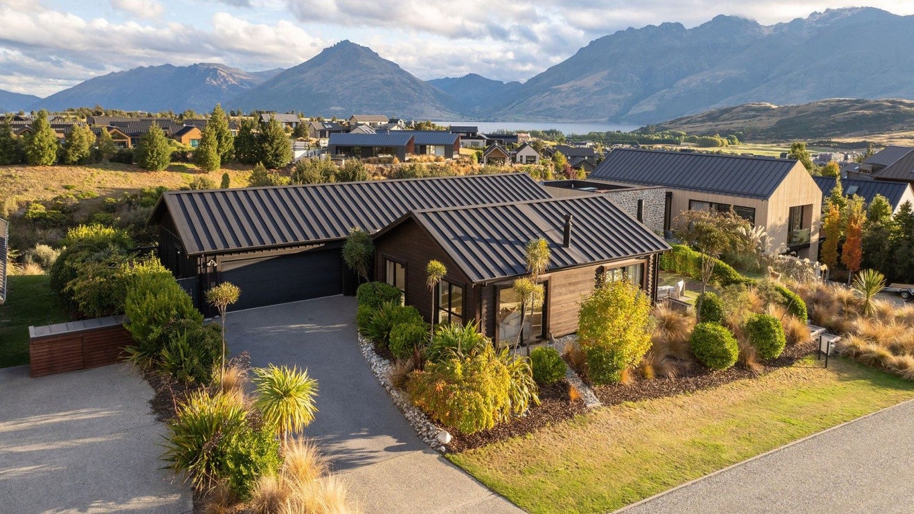 22 McKellar Drive, Jacks Point, Queenstown - Carousel 2