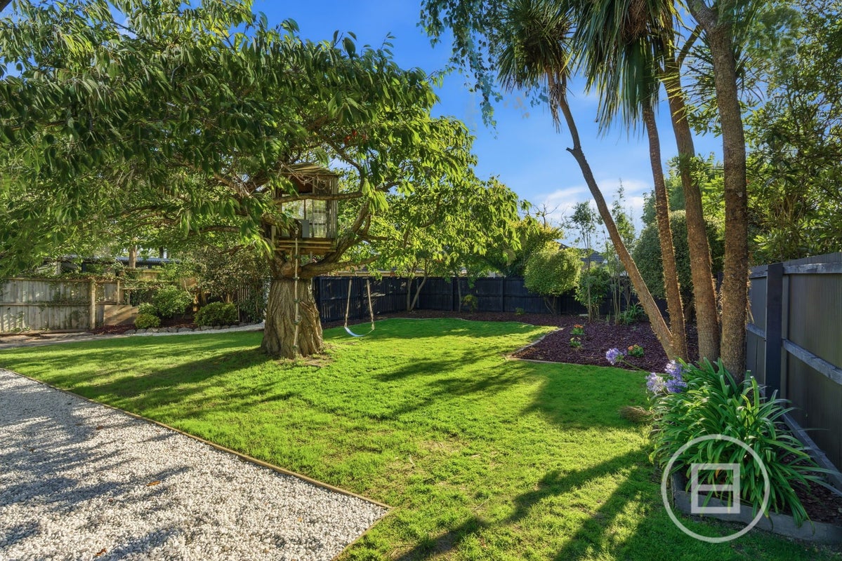 11 Moyna Avenue, Dallington, Christchurch - Carousel 2