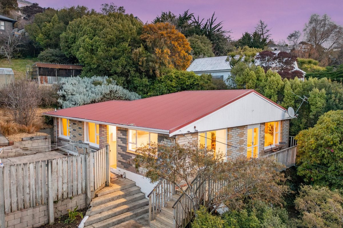31 Oates Street, Kaikorai, Dunedin - Carousel 1