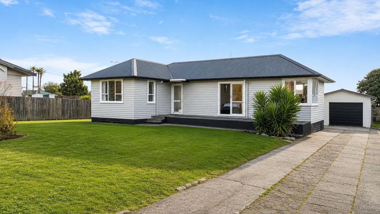 10 Reeve Road, Owhata, Rotorua - Carousel 1