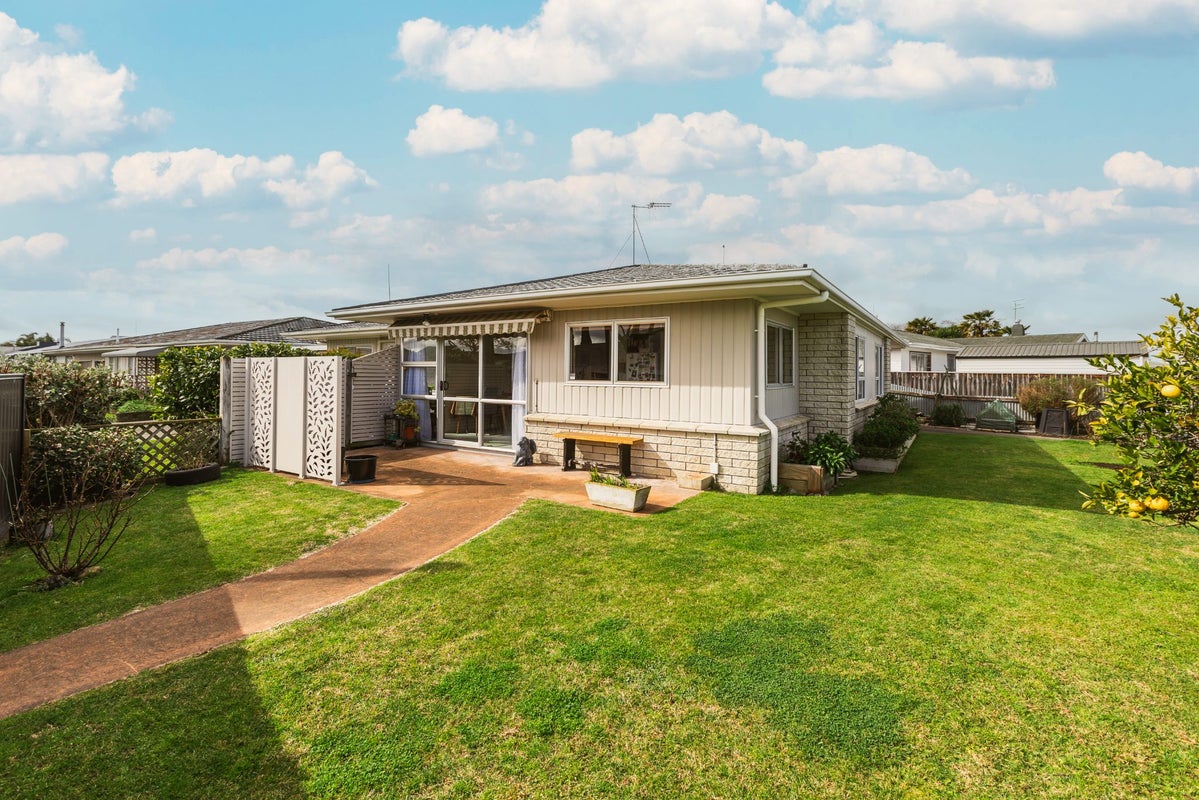 60 Osier Road, Greenmeadows, Napier - Carousel 1