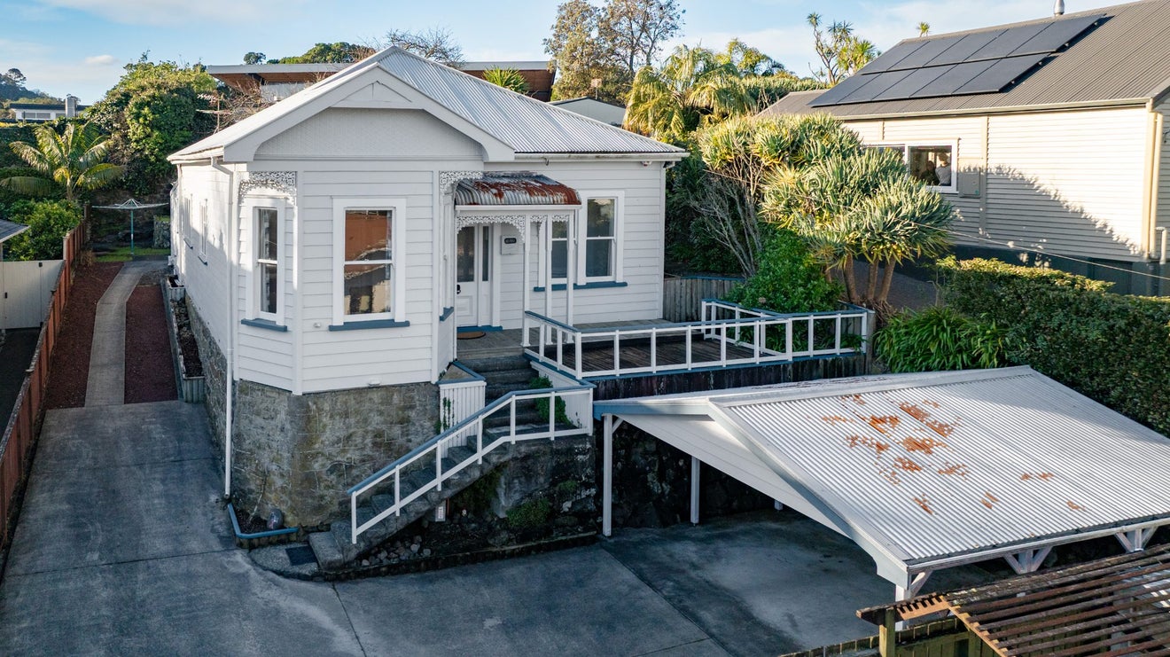 58 Disraeli Street, Epsom, Auckland - Carousel 1