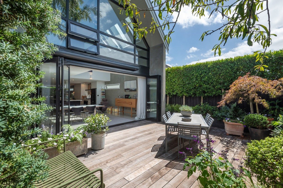 81 Queen Street, Northcote Point, Auckland - Carousel 2