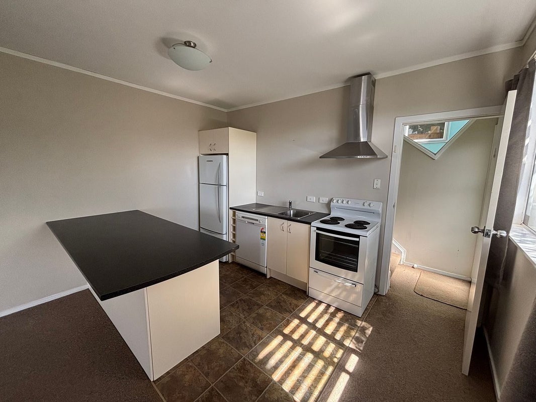 10 Laurent Place, Kingston, Wellington - Carousel 1