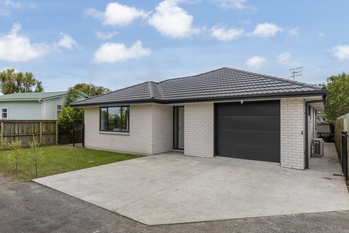 30A Queenwood Road, Levin, Levin - Carousel 1