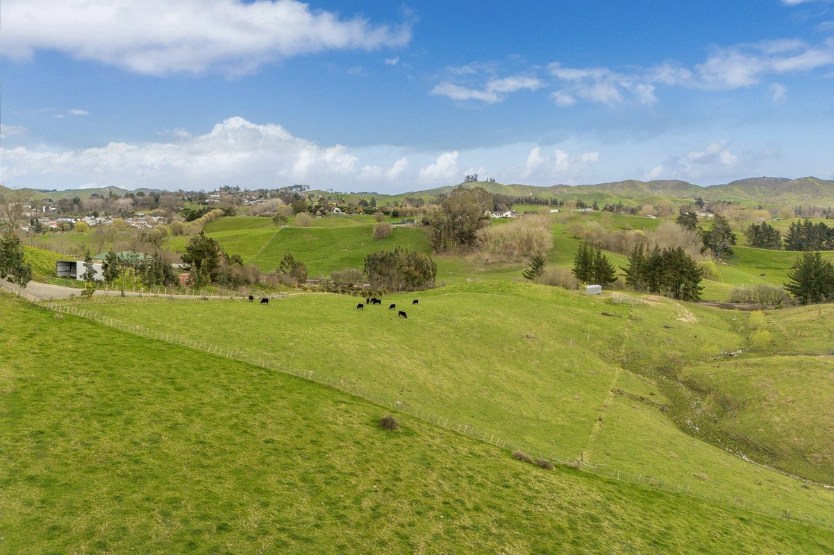 9 Tiffen Lane, WAIPAWA, WAIPAWA - Carousel 2