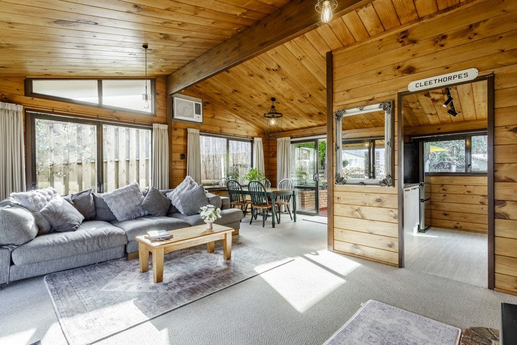 108 Norana Road, Timberlea, Upper Hutt - Carousel 2