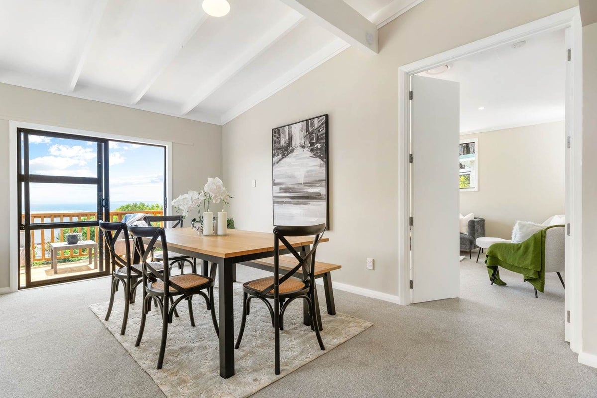 1314 Whangaparaoa Road, Army Bay, Whangaparaoa - Carousel 1
