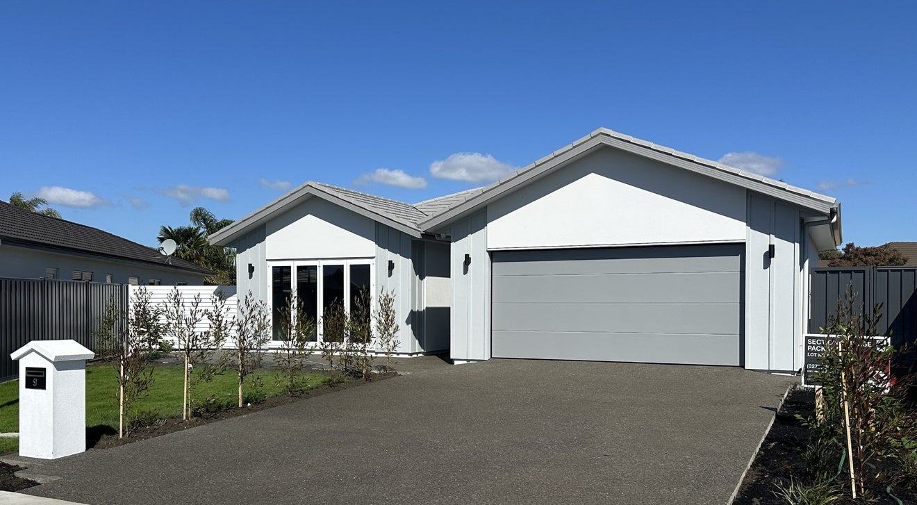 9 Matau Crescent, Frimley, Hastings - Carousel 1