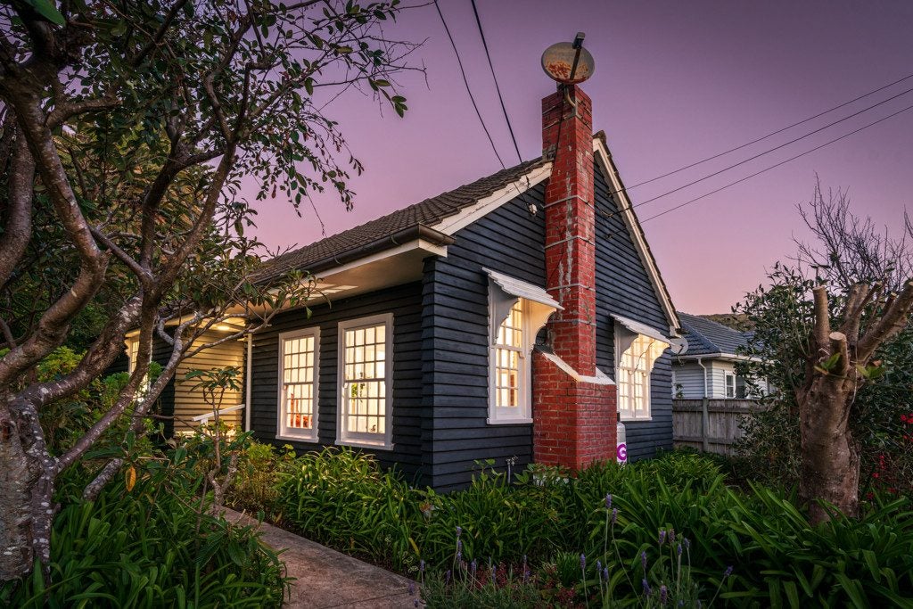 134 Wellington Road, Paekakariki, Paekakariki - Carousel 1