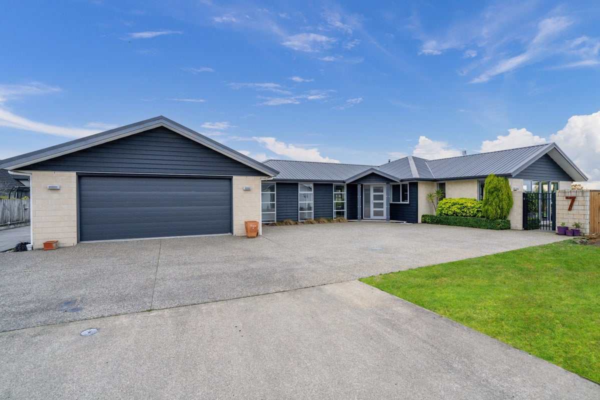 7 Somerset Lane, Rosedale, Invercargill - Carousel 1