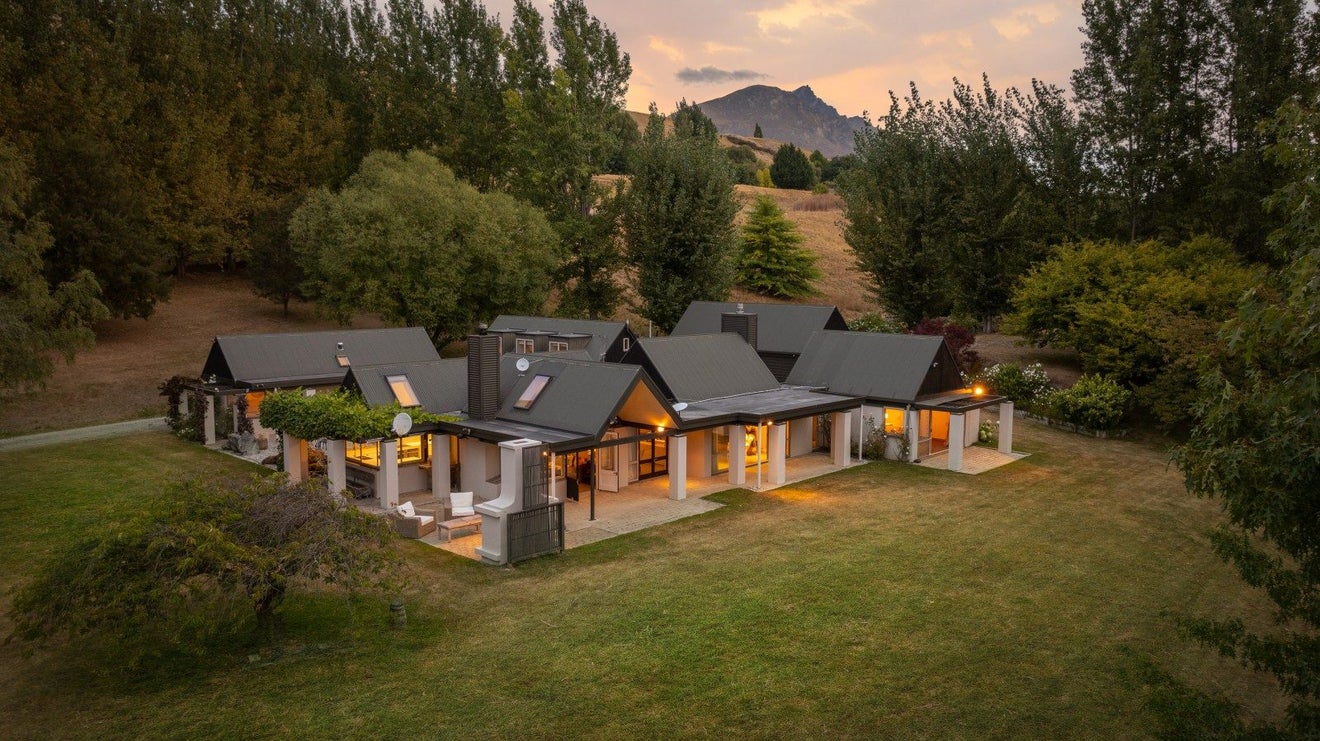 208 Lower Shotover Road, Speargrass Flat, Queenstown - Carousel 1